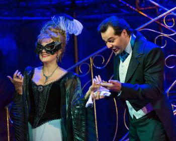 Больше тысячи раз на сцене: почему «Летучая мышь» не стареет и всё так же смешит